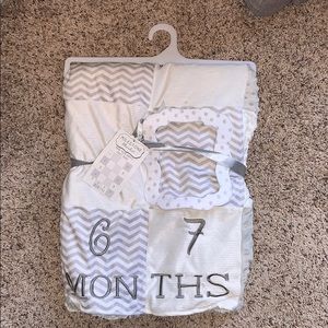 Milestone Blanket with frame